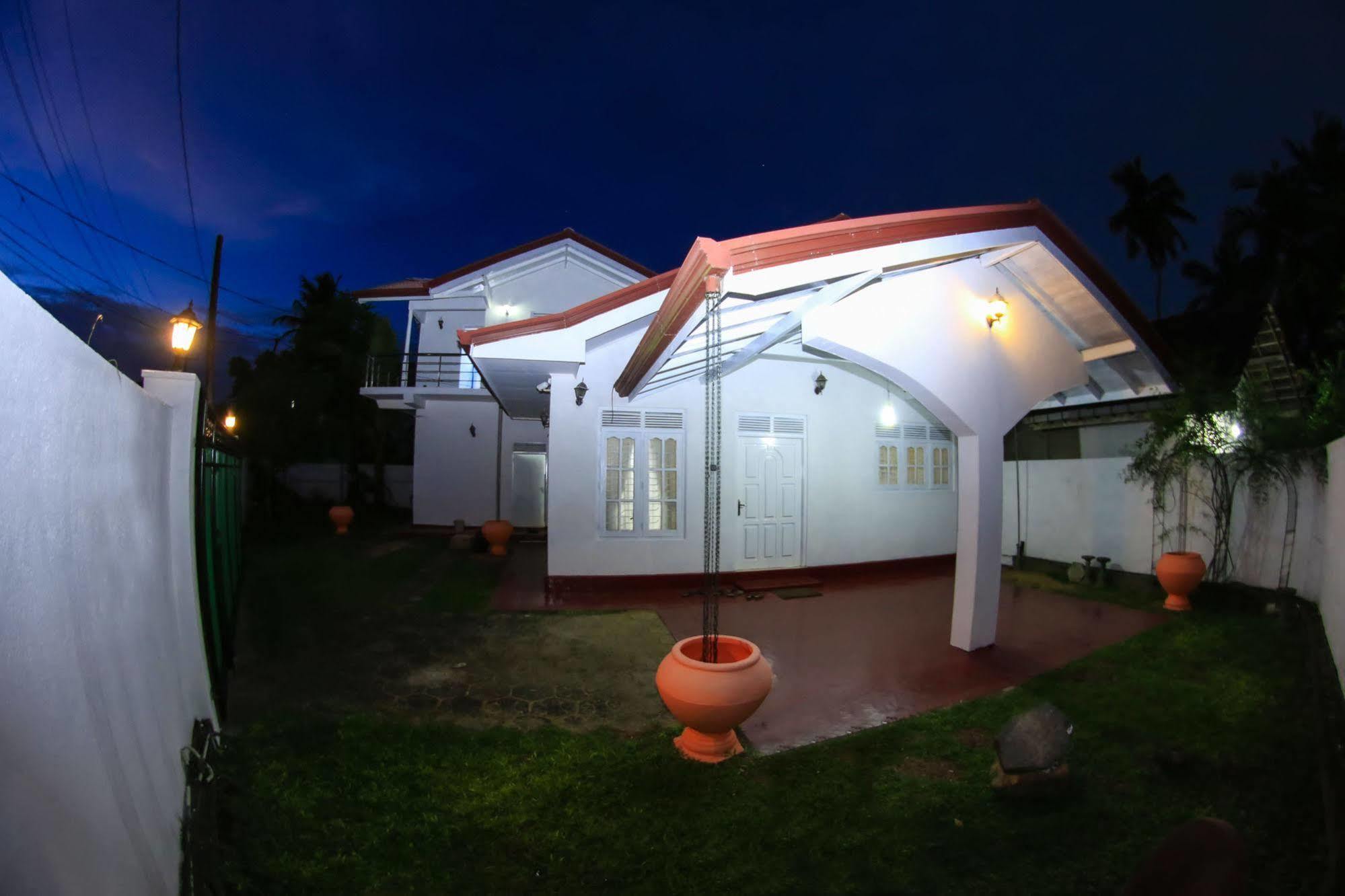 White Villa Weligama Luaran gambar